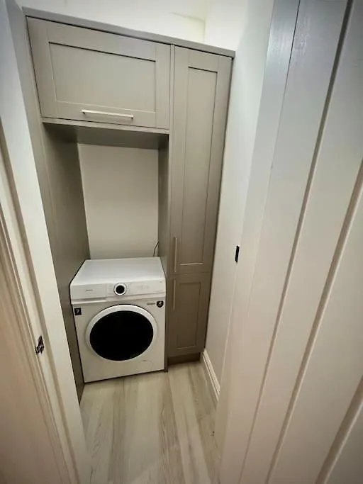 Contemporary Flat In Prime City Centre Edinburgh 0*,  United Kingdom