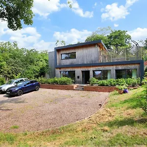 Kingswood Edinburgh
